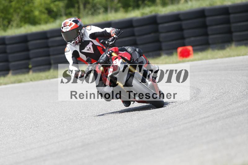 /27 12.06.2025 Ducati Schweiz Trackday Warmup  ADR/blau-bleu/19-1